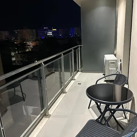 M's Apartment-cozy Getaway In The Heart Of The