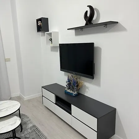 M's Apartment-cozy Getaway In The Heart Of The Tiran